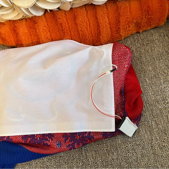 ❣️🆕MLB Chicago Cubs Light Up Snowflake Sweater❣️ - Picture 9 of 9